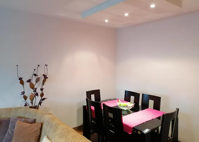 Kapana Comfy 2br In Center